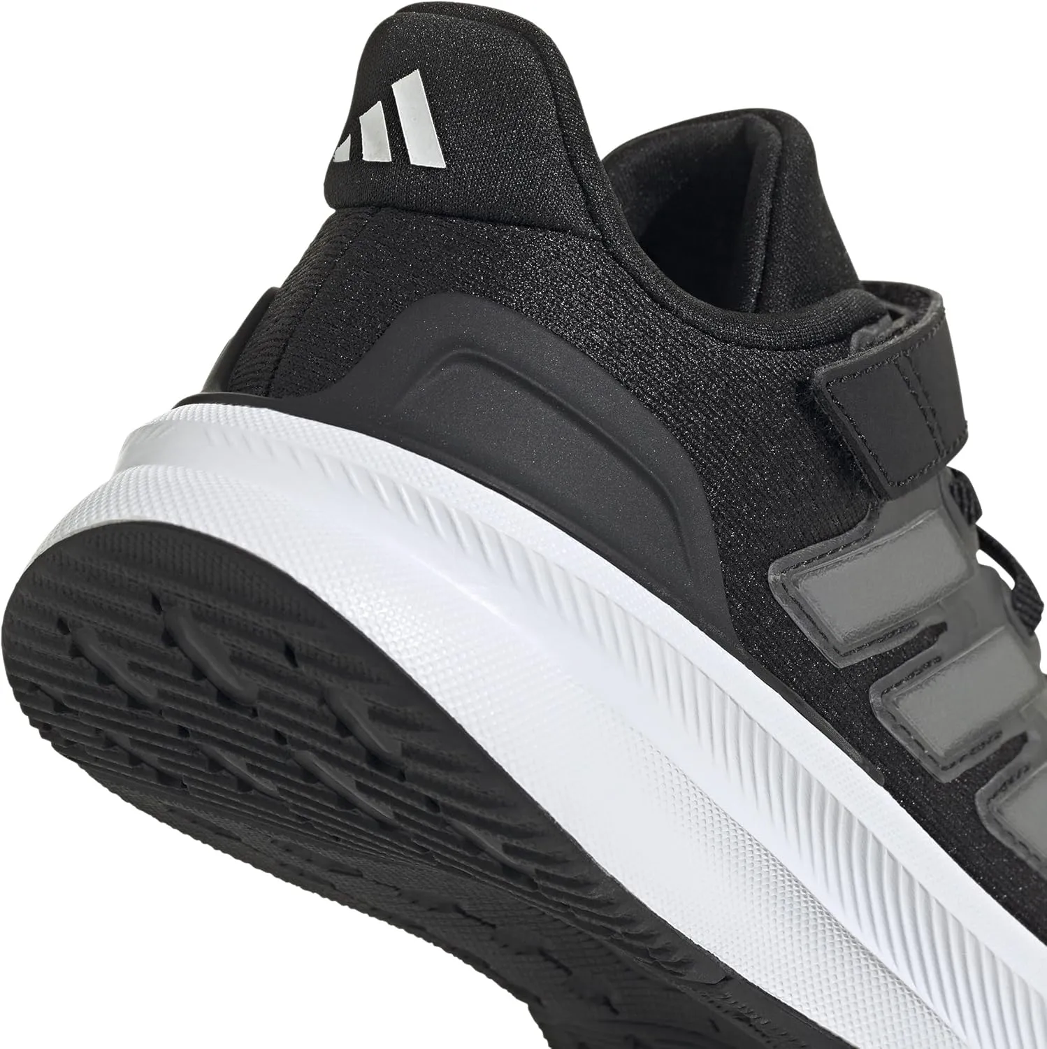adidas Unisex-Child ULTRARUN 5 SHOES KIDSLage Shoes That Are Not Football