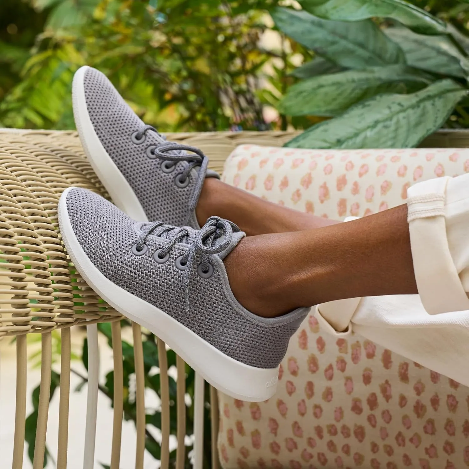 Allbirds Women??s Tree Runners Everyday Sneakers, Machine Washable Shoe Made with Natural Materials