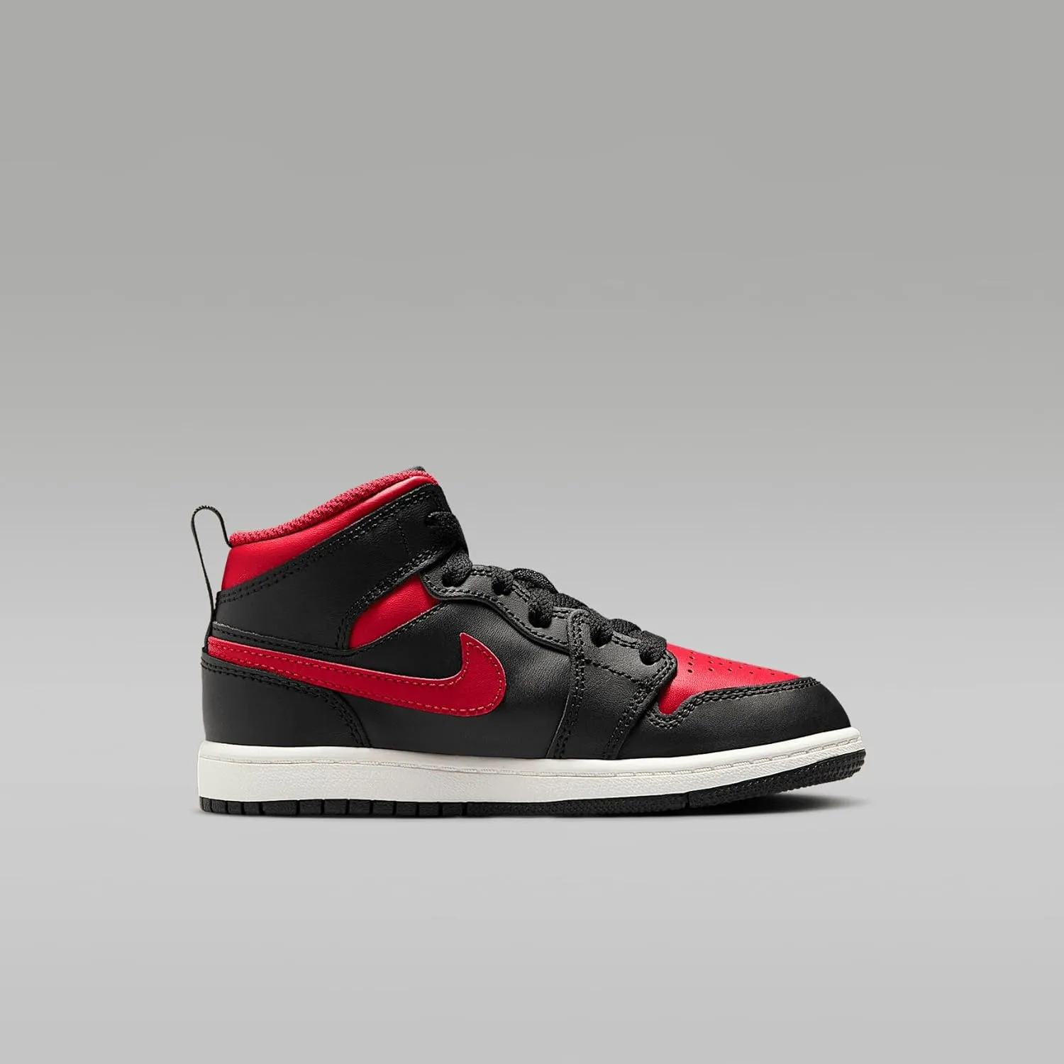 Jordan 1 Mid Little Kids' Shoes (DQ8424-067, Black/Summit White/Varsity Red)