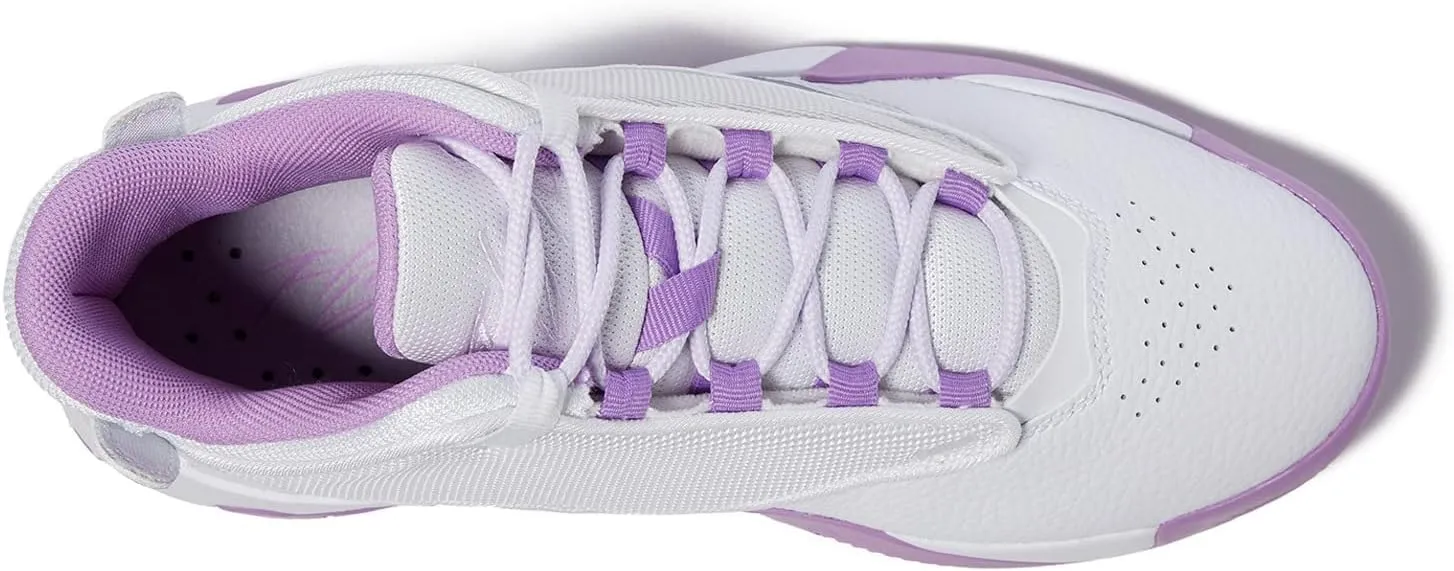 Jordan Boy's Max Aura 4 (Big Kid)