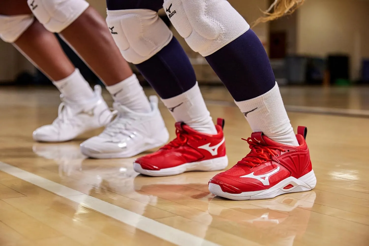 Mizuno Women's Wave Momentum 2 Volleyball Shoe