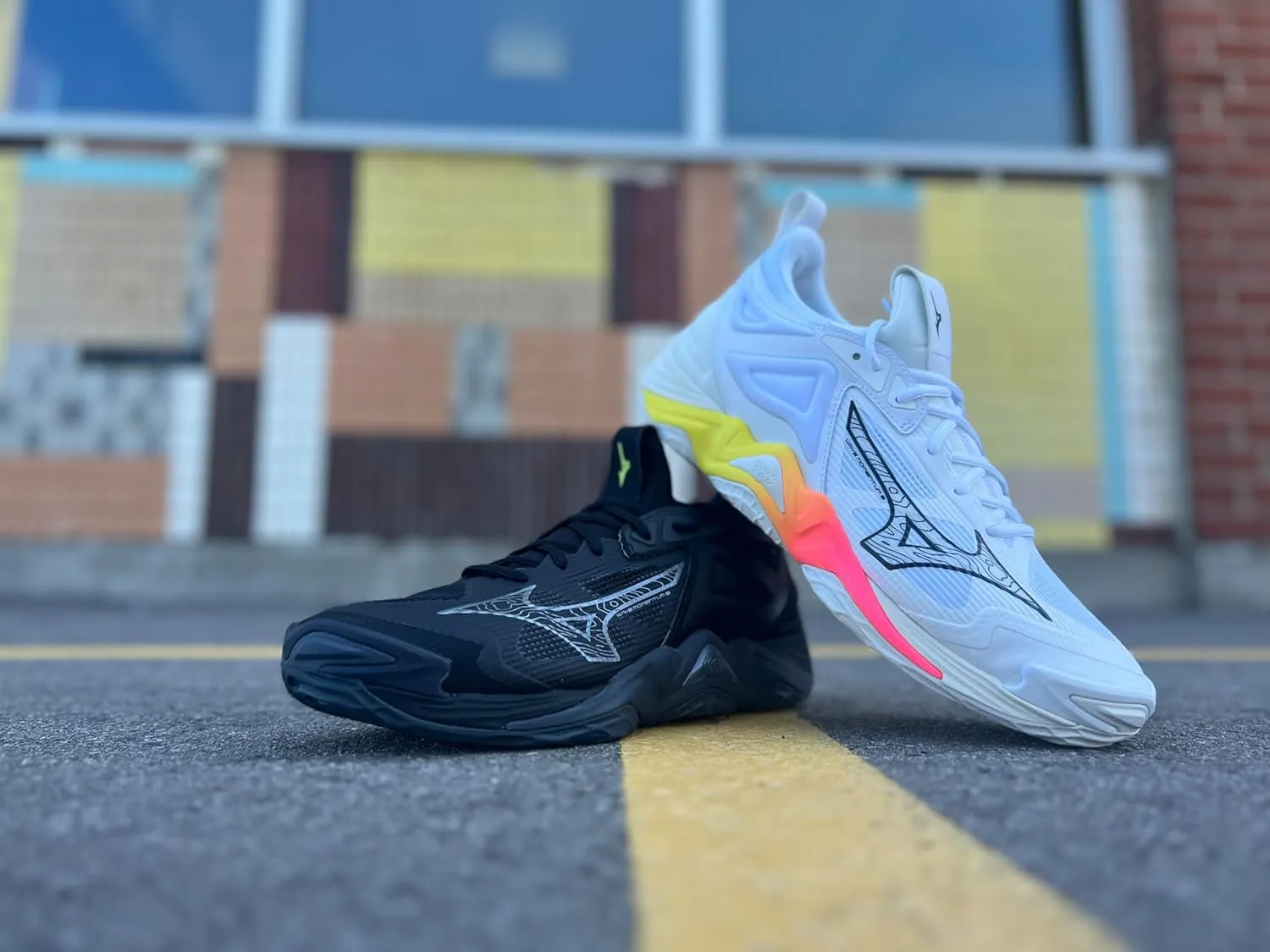 Mizuno Women's Wave Momentum 3 Women's Volleyball Shoe