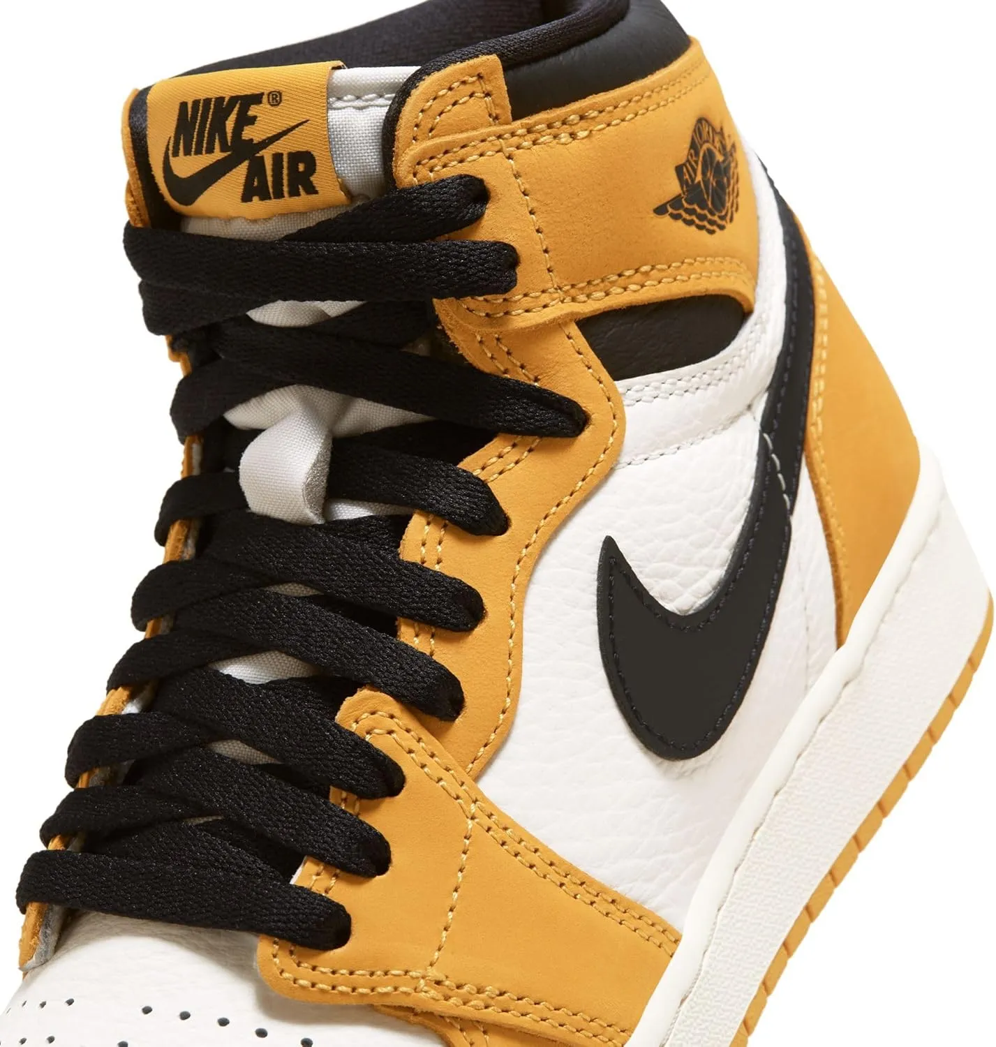 Nike Air Jordan 1 Retrop High OG GS Boys Shoes