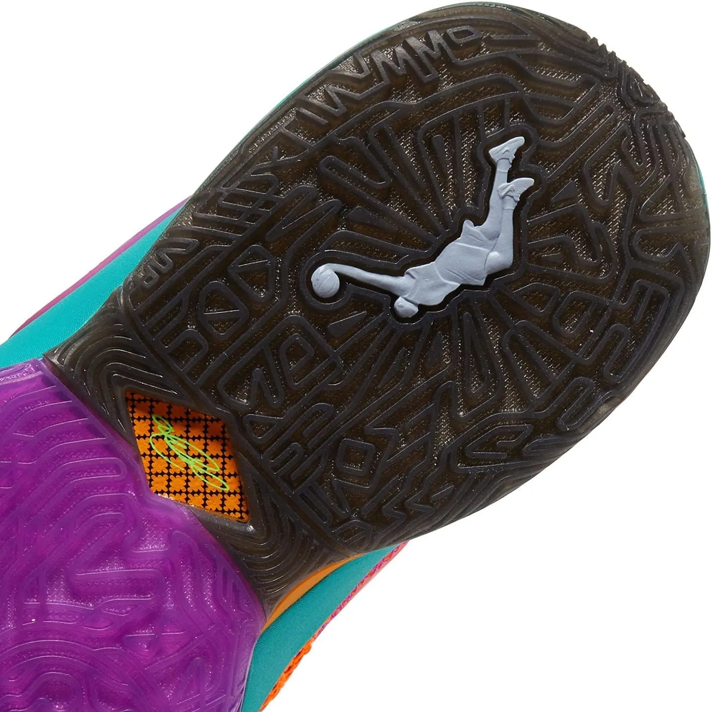 Nike Boy's Lebron XX SE (Big Kid)