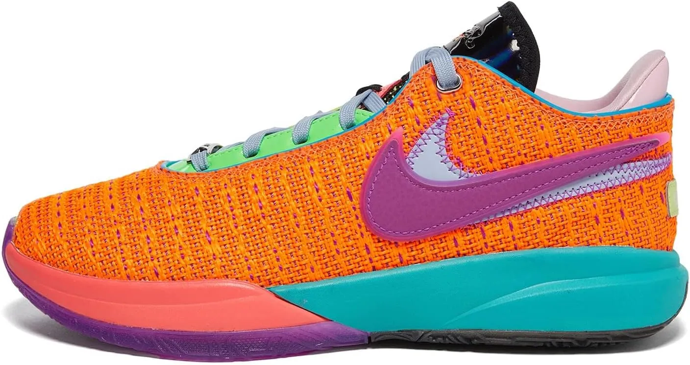 Nike Boy's Lebron XX SE (Big Kid)