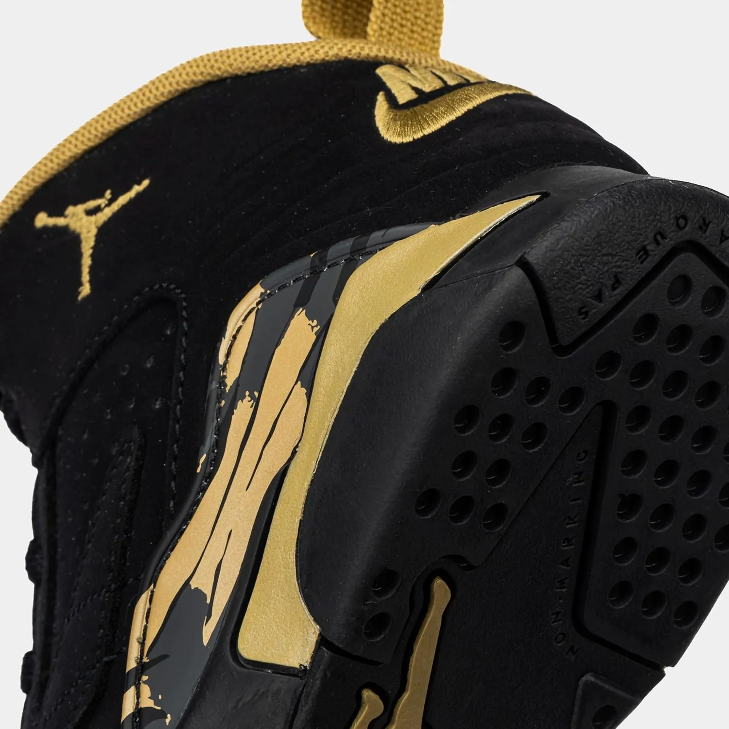 Nike Jumpman MVP Preschool Basketball Shoes (Black/Metallic Gold/Anthracite)