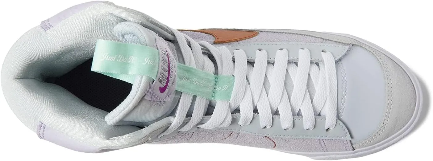 Nike Kids' Blazer Mid '77 SE Sneaker