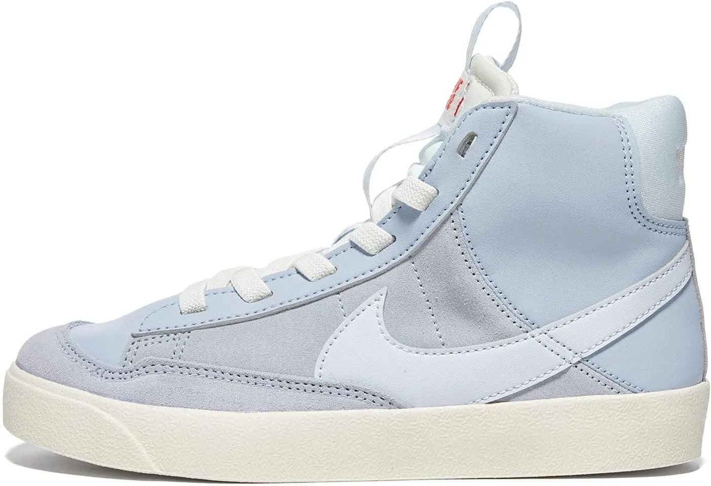 Nike Kids' Blazer Mid '77 SE Sneaker