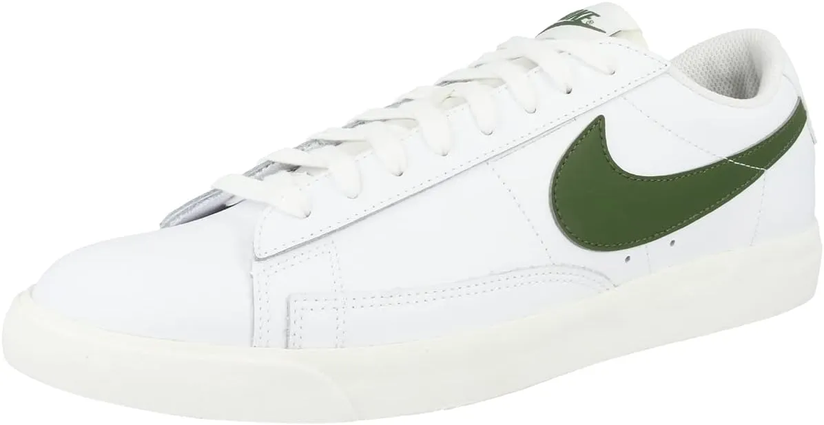 Nike Men's Classic Basketball Shoe