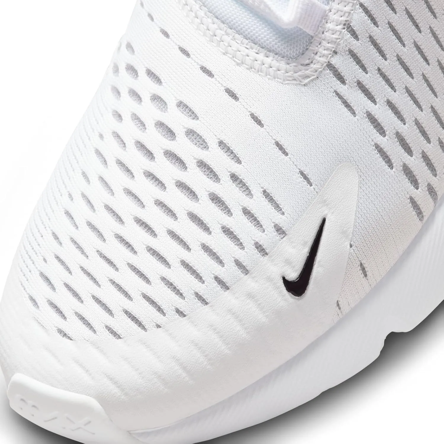 NIKE Men's Low-Top Sneaker