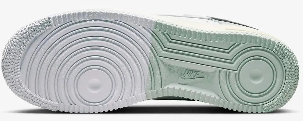 NIKE Men's Modern Sneakers, 40 EU