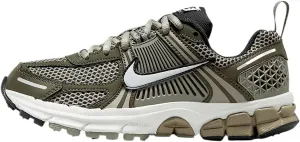Nike Vomero 5 Big Kids' Shoes (HF6998-300, Cargo Khaki/Photon Dust/Black/Light Army)