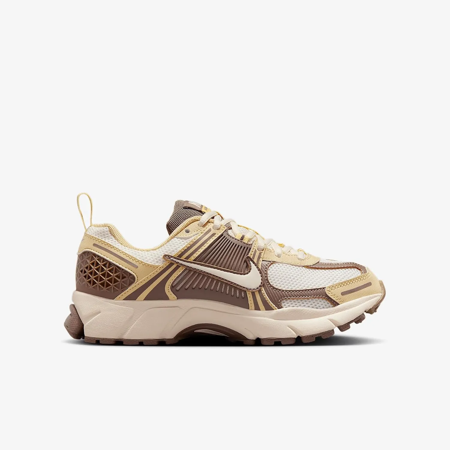 Nike Vomero 5 Big Kids' Shoes (HV6009-111, Pale Ivory/Mink Brown)