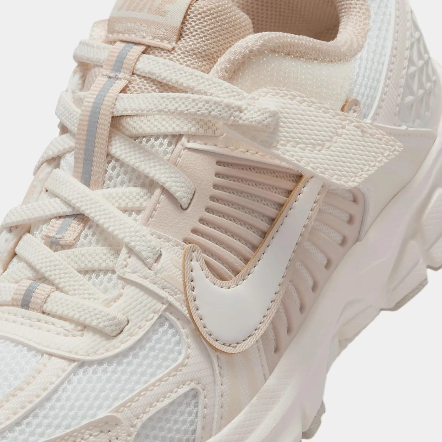 Nike Vomero 5 Preschool Running Shoes (Pale Ivory/Pale Ivory) (HF6999-106, Beige)