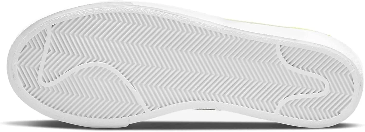 NIKE Women's Flex Supreme TR 5 Cross Training Shoe