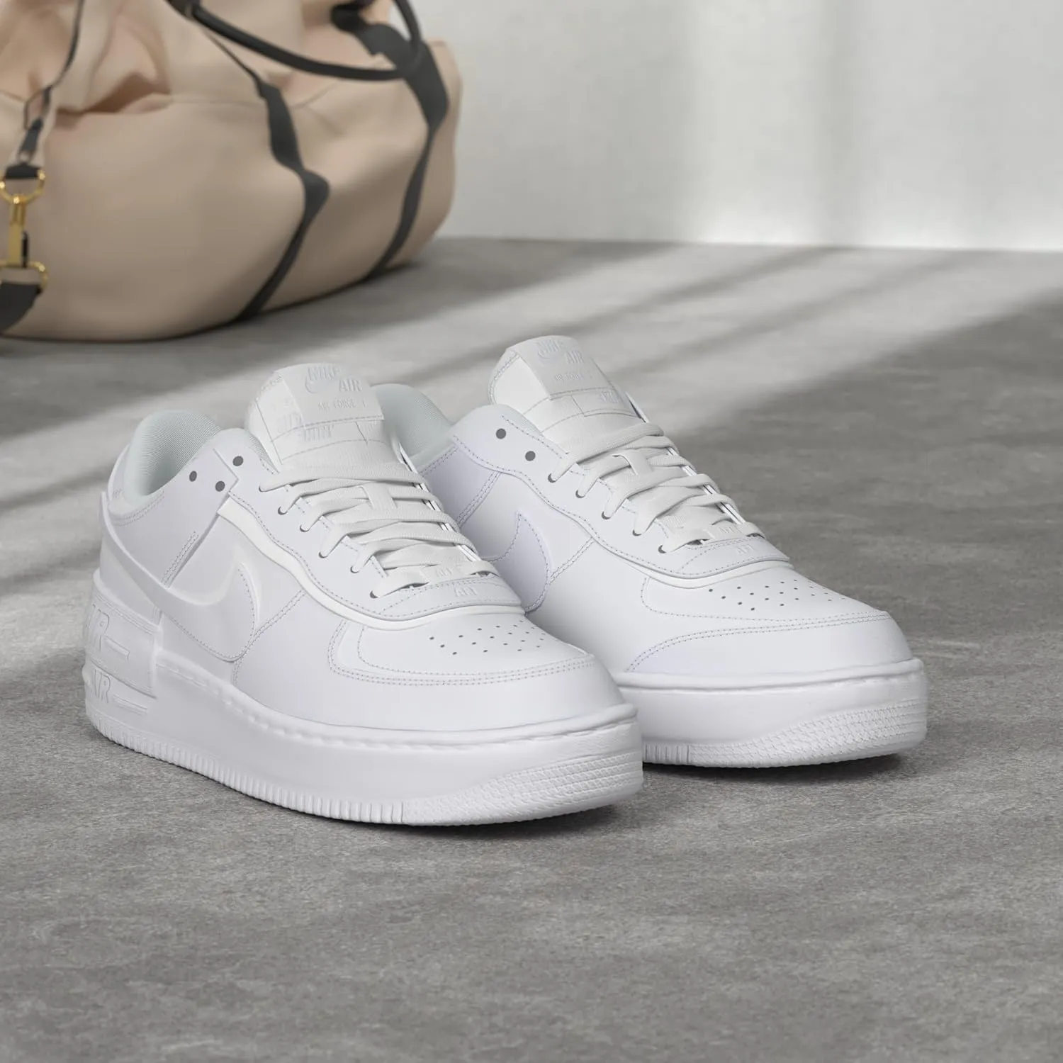 Nike Women's Low-Top Basketball Shoe