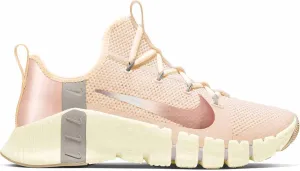Nike Women's Running Free Metcon 3 Shoes Guava Ice/Metallic Red Bronze (us_Footwear_Size_System, Adult, Women, Numeric, Medium, Numeric_11)