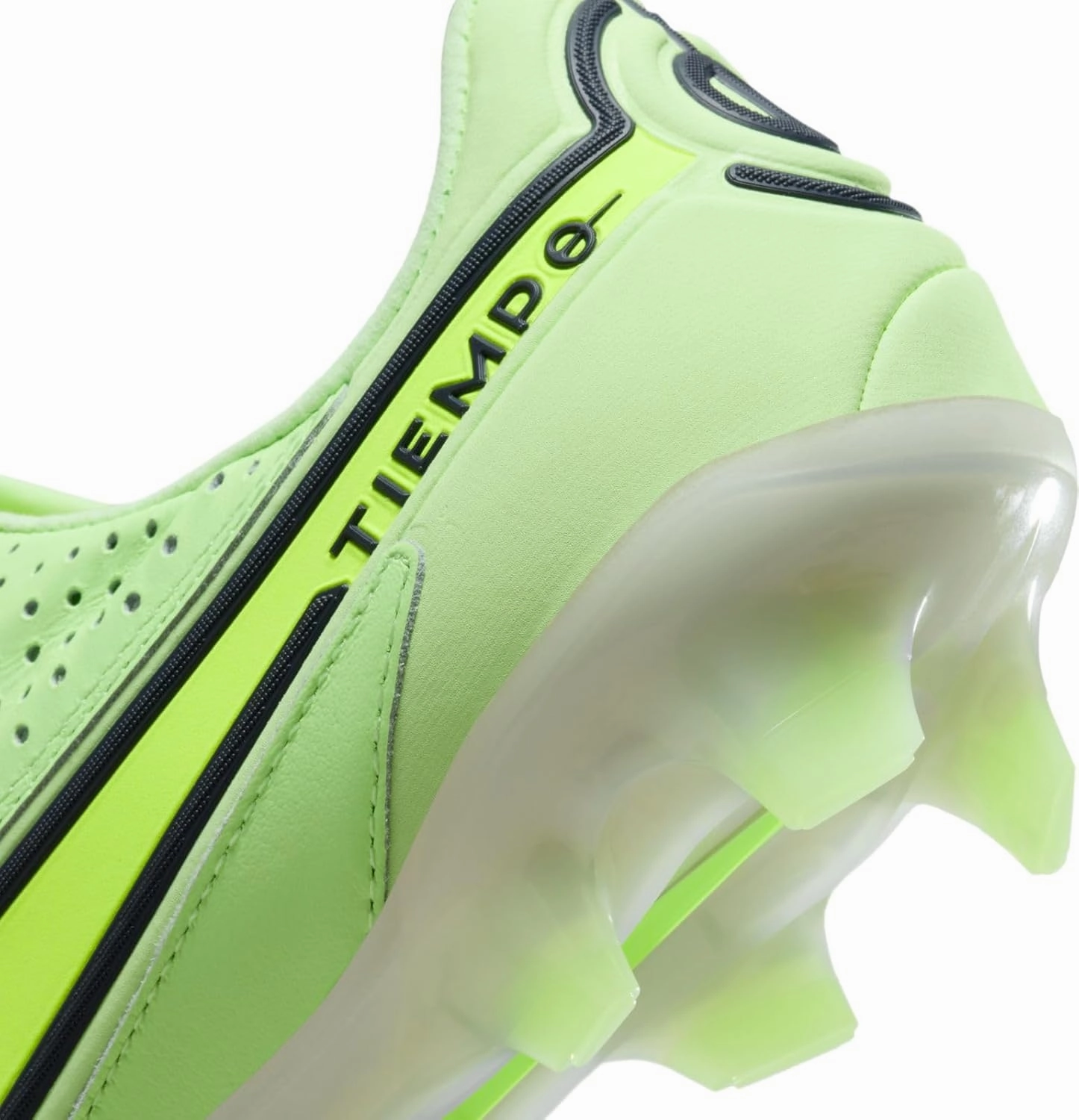 NIKE Men's Soccer Low
