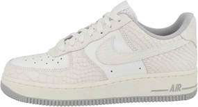 Nike Women's Modern