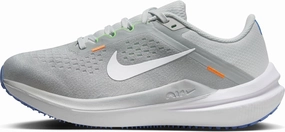 Nike Women's Sneaker