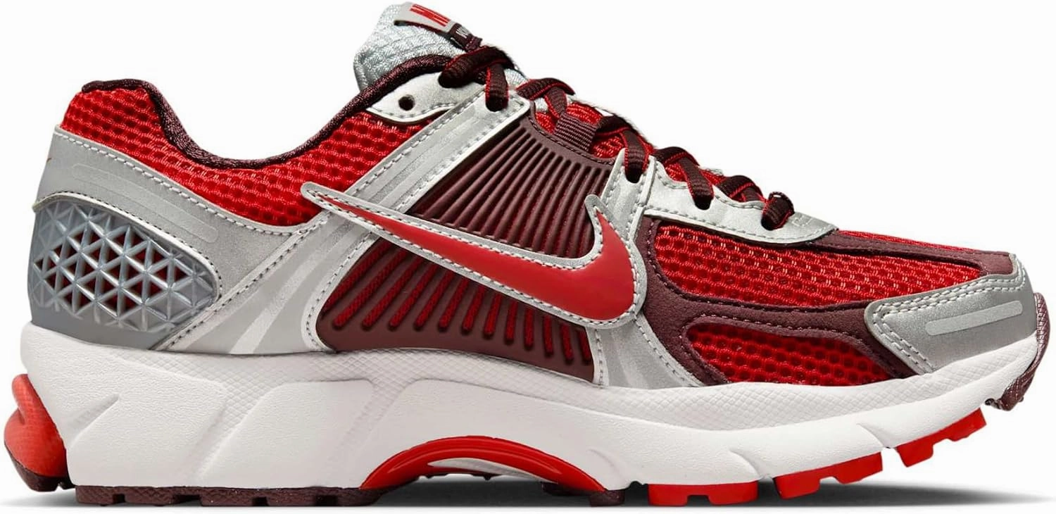 Nike Zoom Vomero 5 Women's Shoes (FN7778-600, Mystic Red/Metallic Platinum/Reflect Silver)