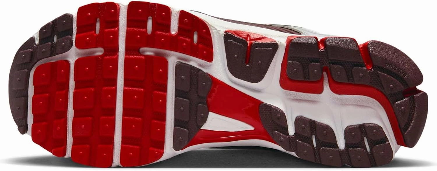 Nike Zoom Vomero 5 Women's Shoes (FN7778-600, Mystic Red/Metallic Platinum/Reflect Silver)