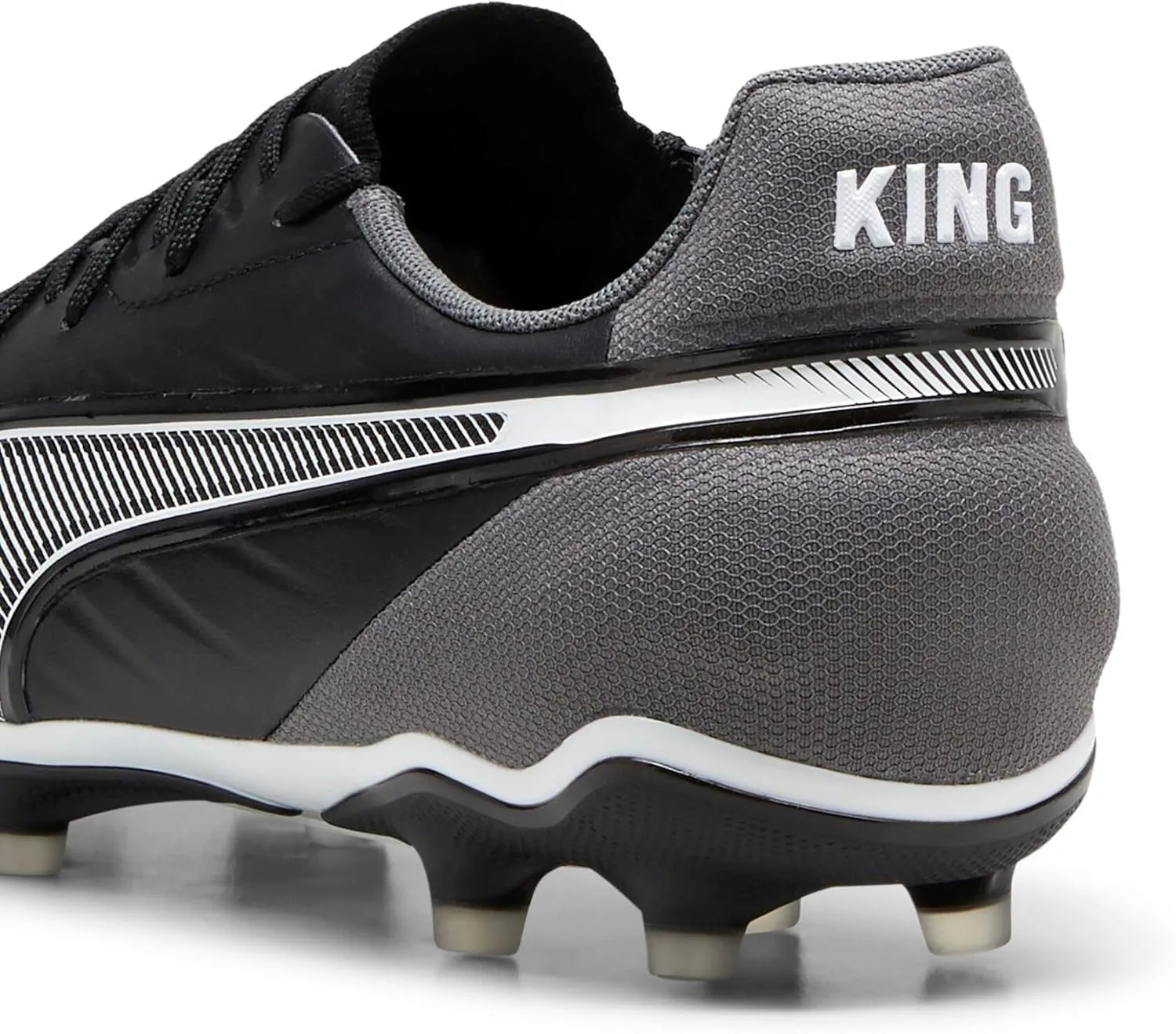 PUMA Men's Football Soccer Shoe