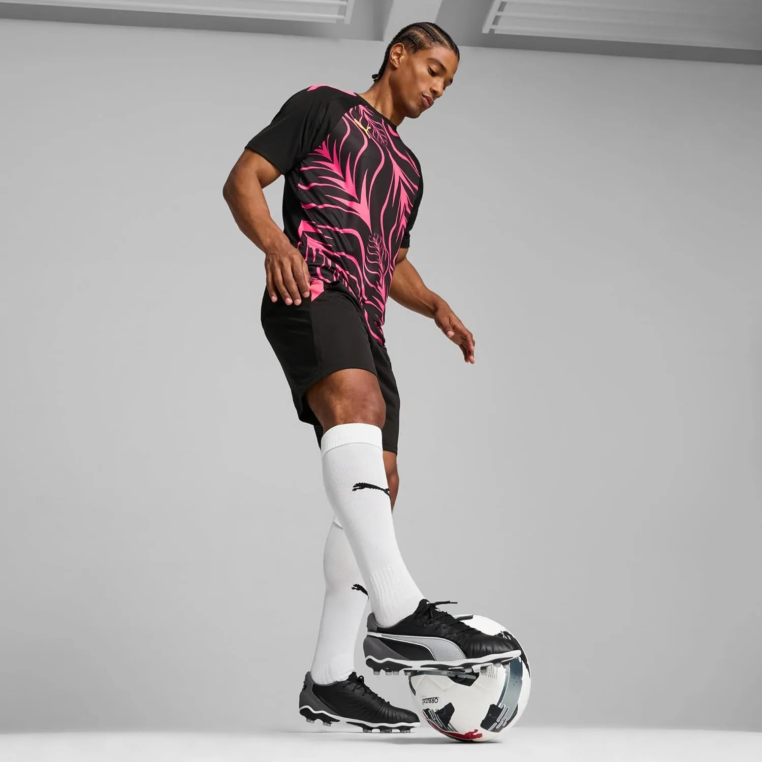 PUMA Men's Football Soccer Shoe