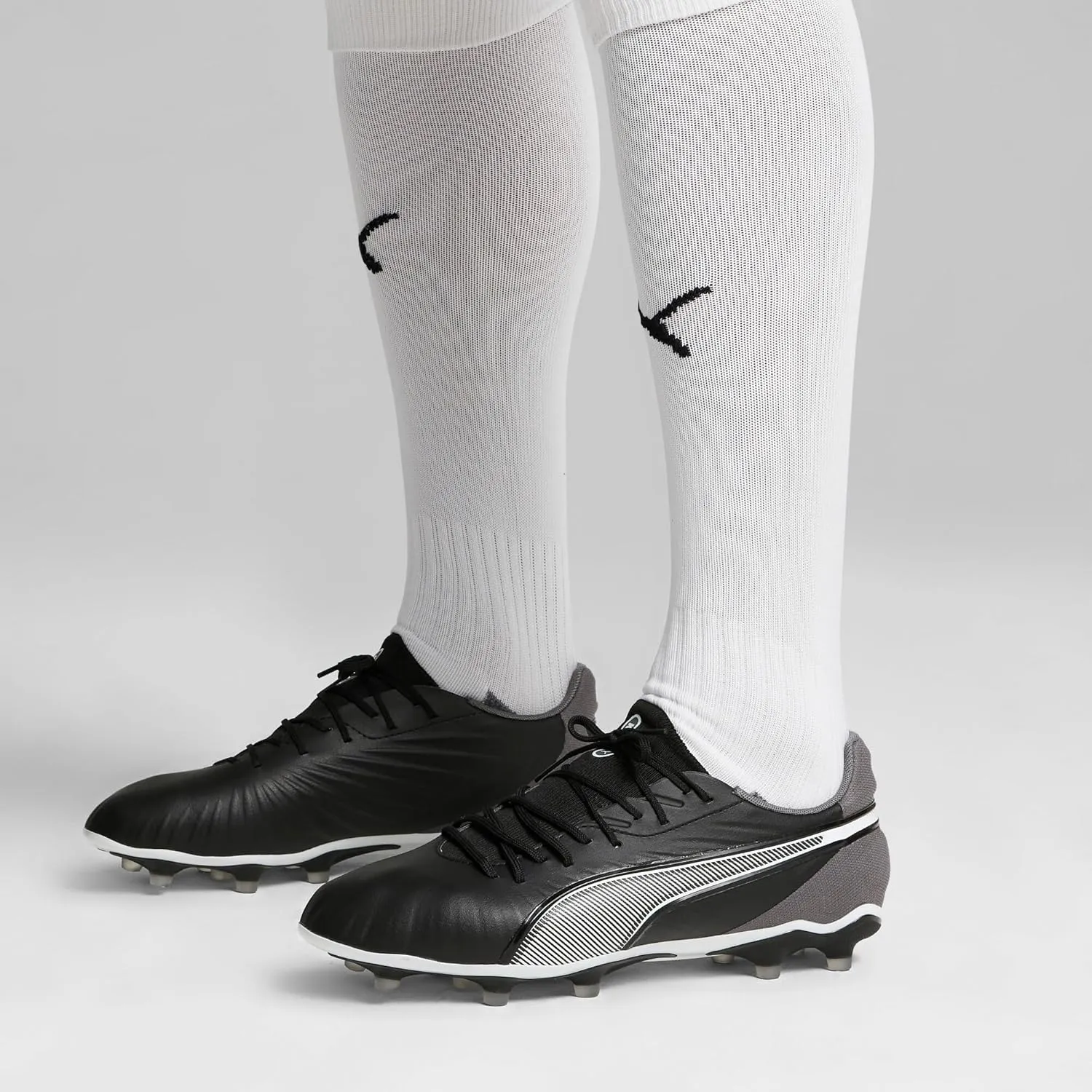 PUMA Men's Football Soccer Shoe