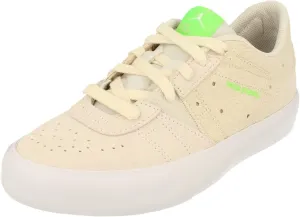 Women's Jordan Jordan Series .05 White/Green Strike-Iris Whisper (DM3383 103) - 10